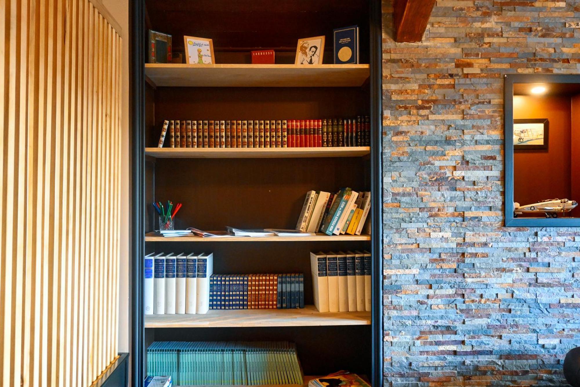 Logis Clermotel - Hotel & Restaurant 아네 외부 사진