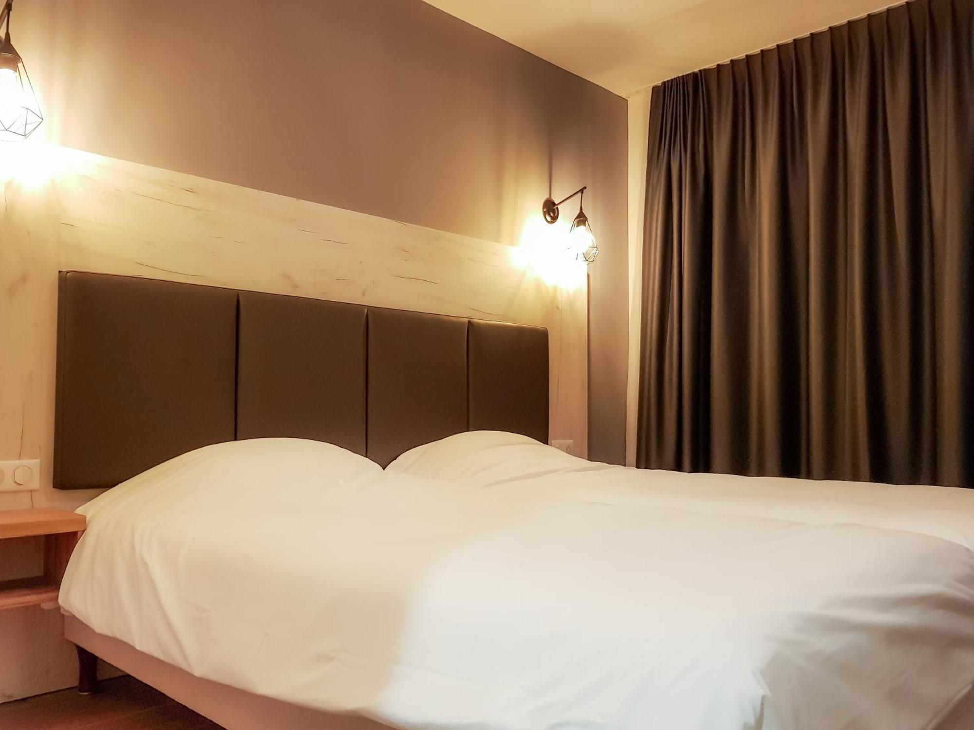 Logis Clermotel - Hotel & Restaurant 아네 외부 사진