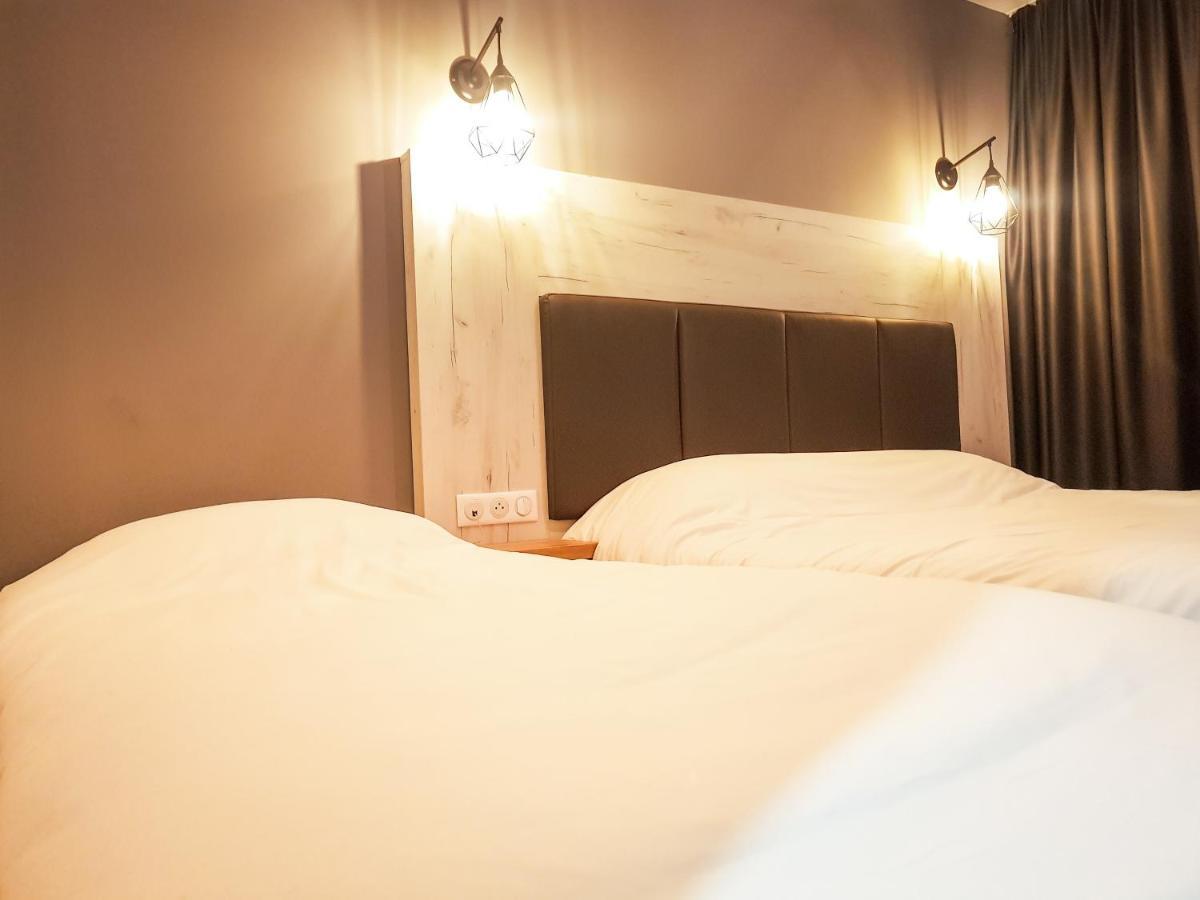 Logis Clermotel - Hotel & Restaurant 아네 외부 사진